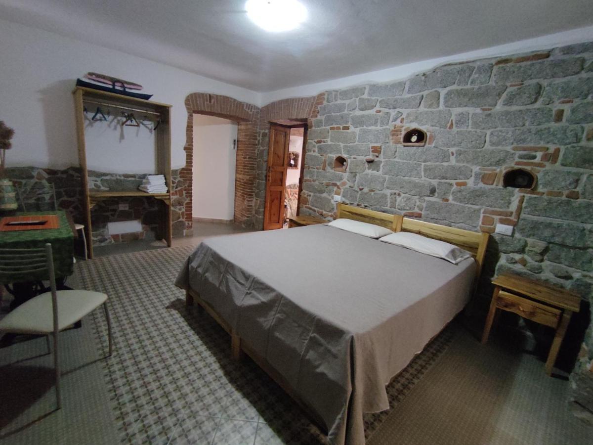 Su Skusorgiu Apartment ตอร์โตลี ภายนอก รูปภาพ