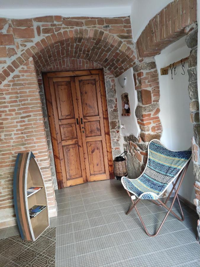 Su Skusorgiu Apartment ตอร์โตลี ภายนอก รูปภาพ
